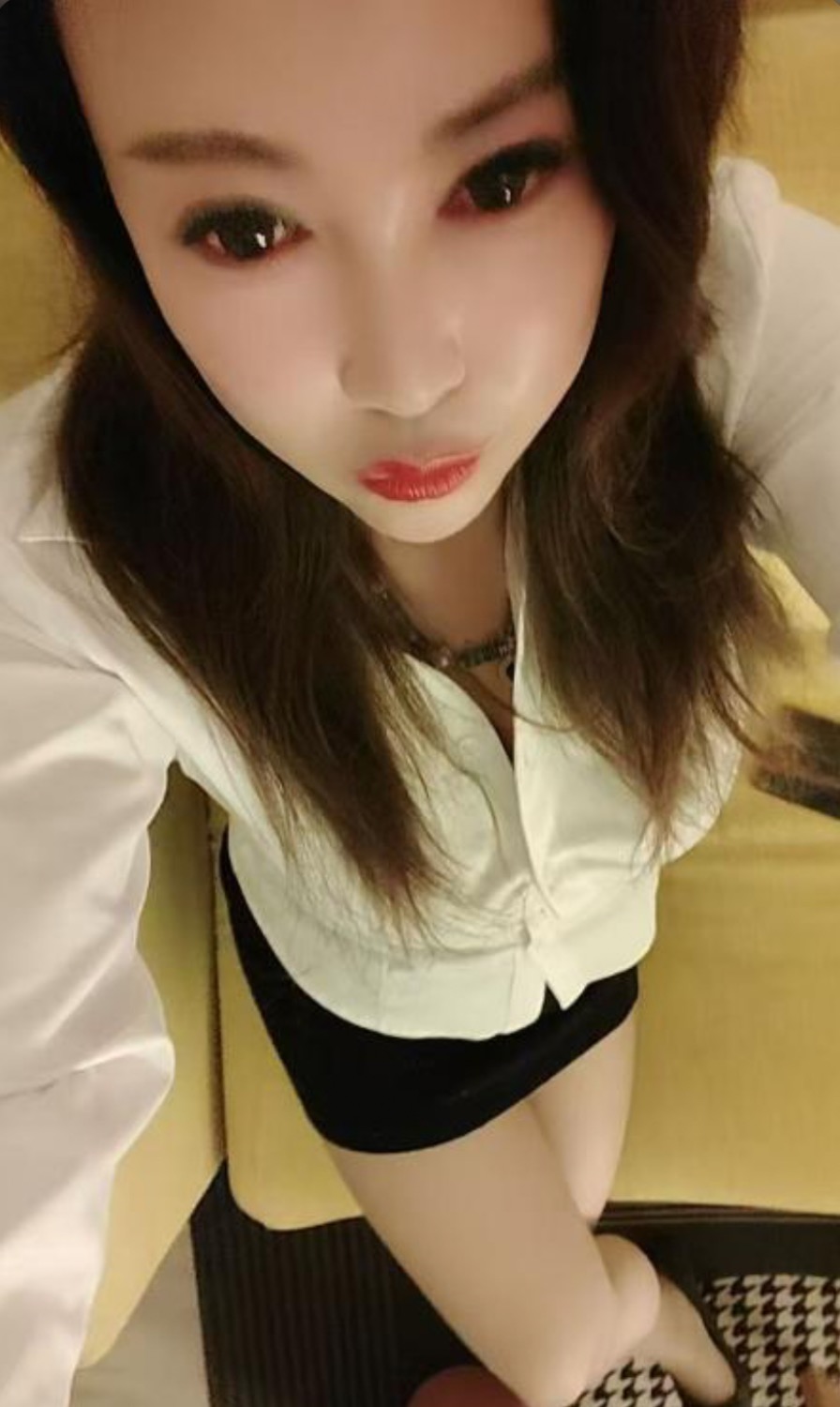150251g00x1f9fn1nzr911.jpeg